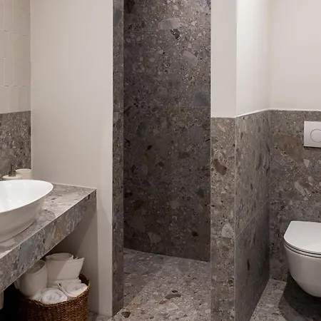 Heritage House Stone Orchard Вилла Орашац