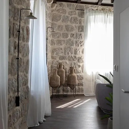 Heritage House Stone Orchard Вилла Орашац